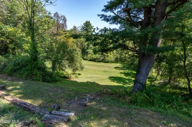 $525,000 | 17 Morningside Drive, Bethlehem, NY 12054