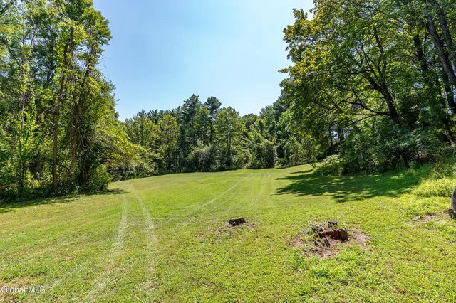 $525,000 | 17 Morningside Drive, Bethlehem, NY 12054