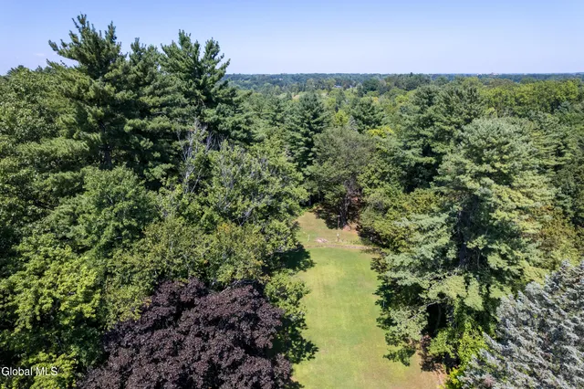 $525,000 | 17 Morningside Drive, Bethlehem, NY 12054