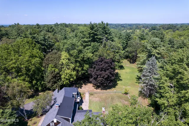 $525,000 | 17 Morningside Drive, Bethlehem, NY 12054