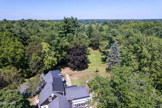 $525,000 | 17 Morningside Drive, Bethlehem, NY 12054