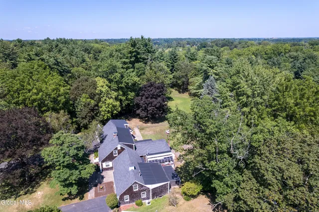 $525,000 | 17 Morningside Drive, Bethlehem, NY 12054