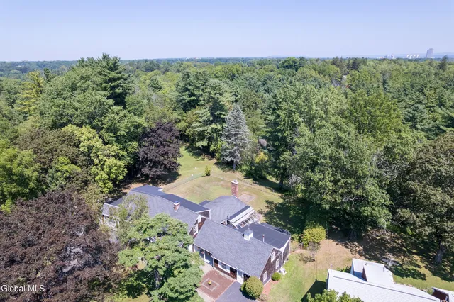 $525,000 | 17 Morningside Drive, Bethlehem, NY 12054