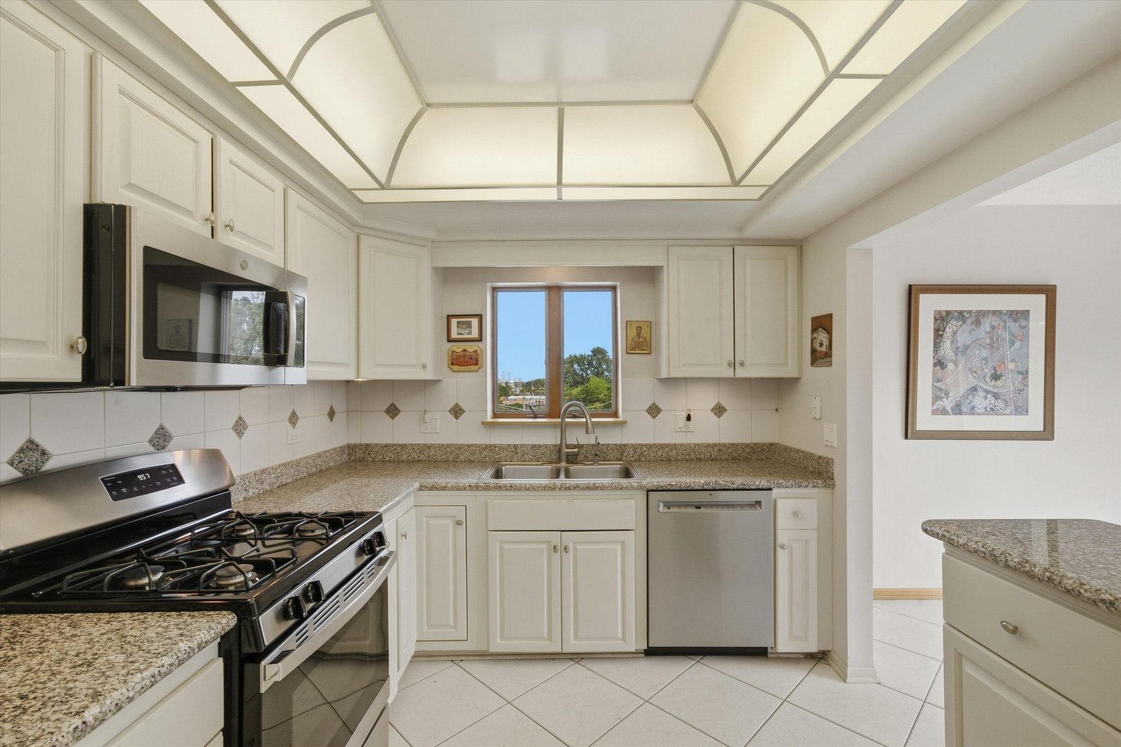 545 South River Road, Unit 505 Des Plaines, IL 60016 - Photo 14 of 35 Gallery Image 14