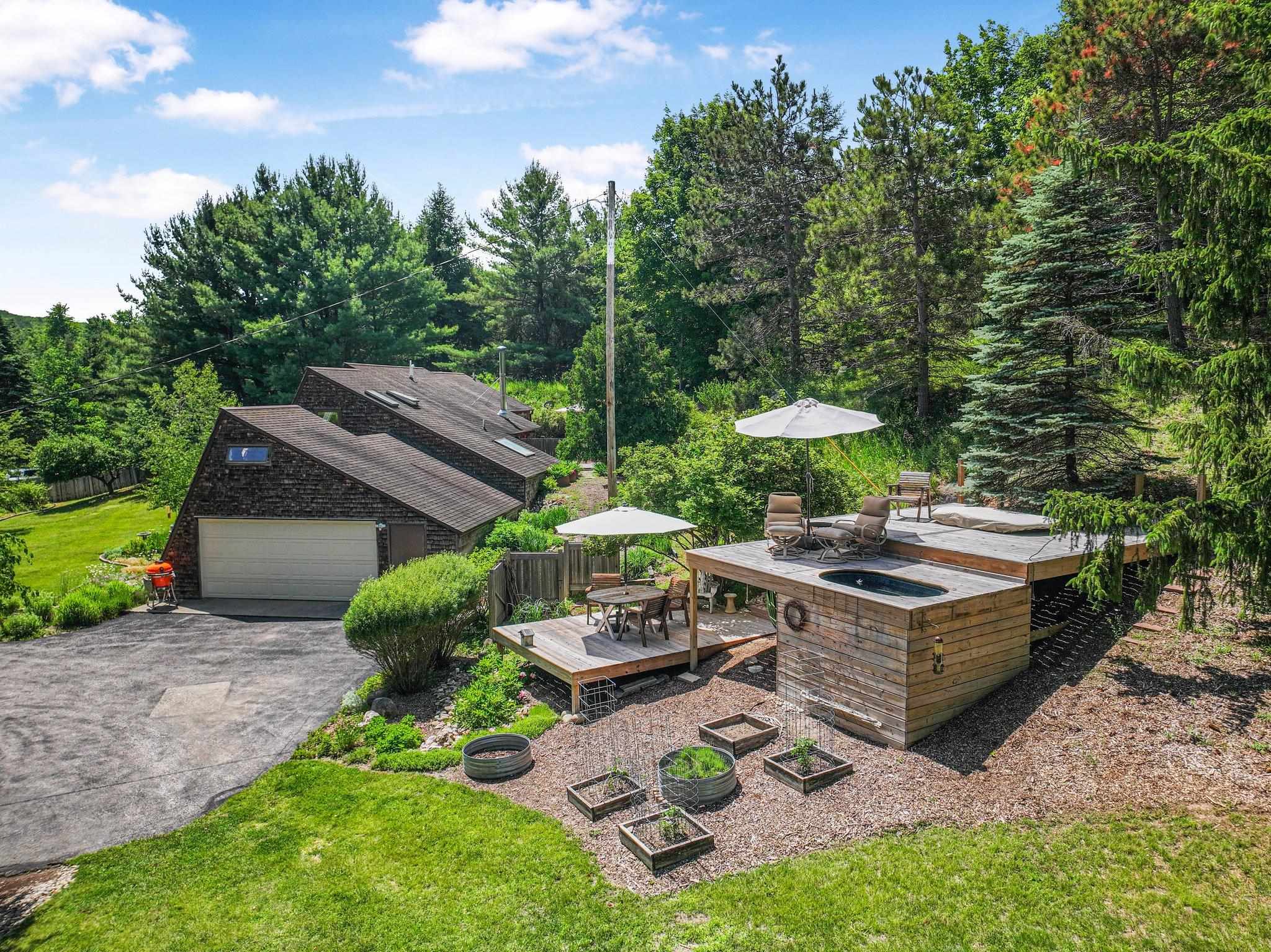 5861 Elm Valley Road Suttons Bay, MI 49682 - Photo 7 of 94