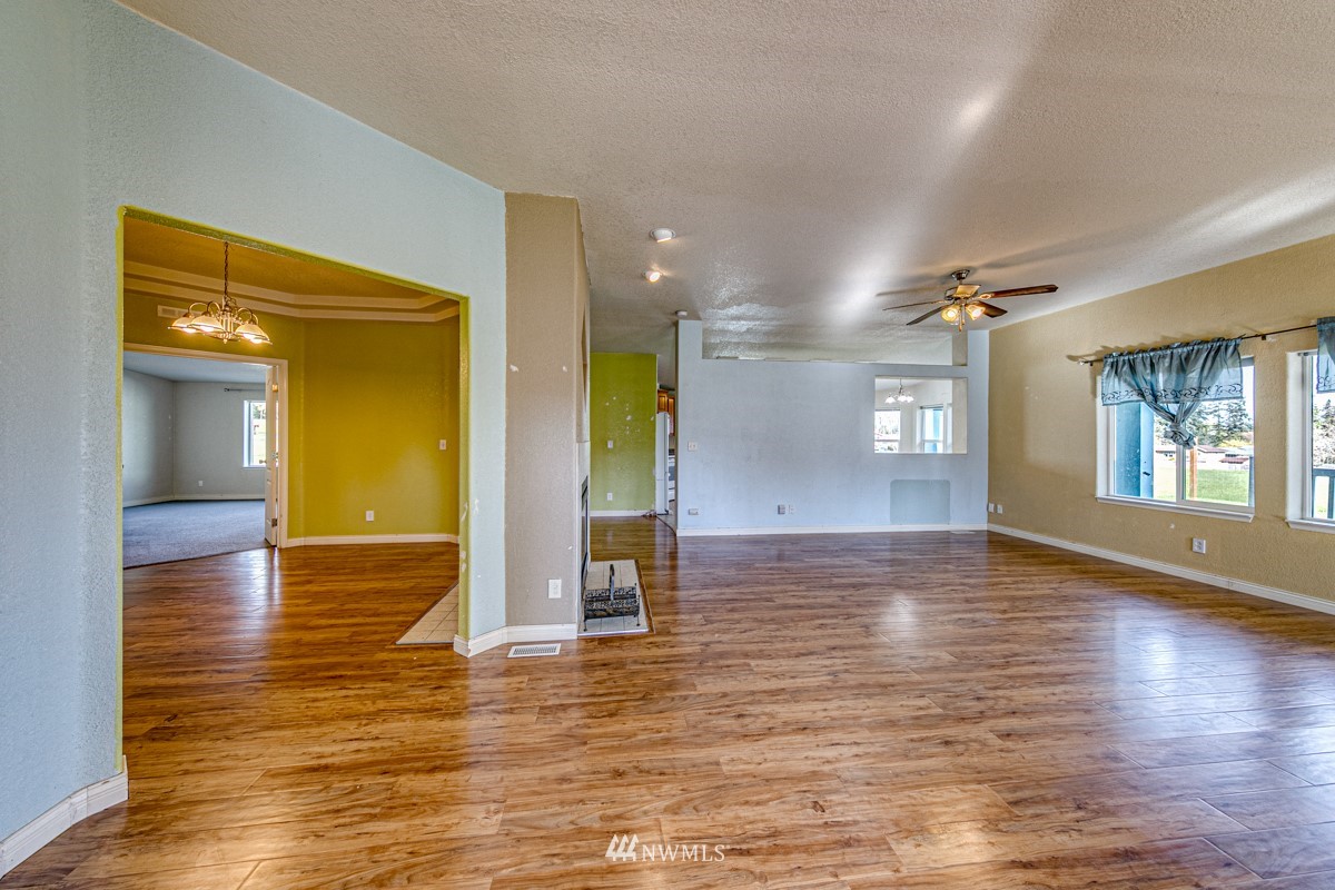 339 Rhodes Road Port Angeles, WA 98362 - Photo 4 of 40 Gallery Image 4