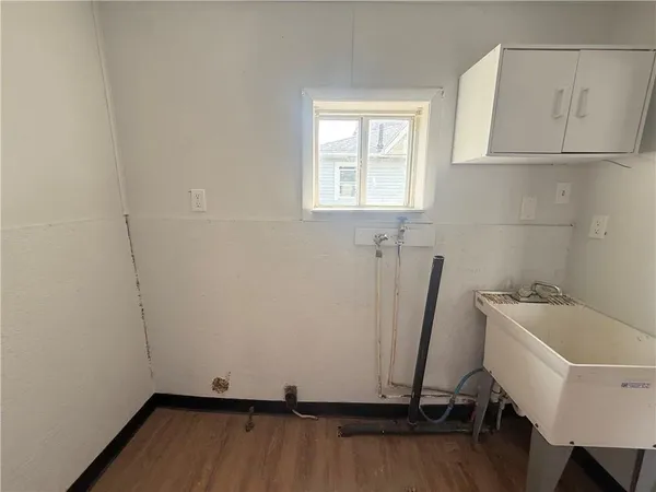 $1,200 | 754 North Sharpsville Avenue, Sharon, PA 16146