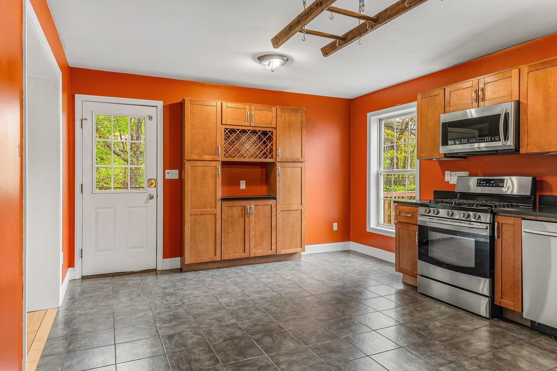 5 Sullivan Drive Dover, NH 03820 - Photo 7 of 32