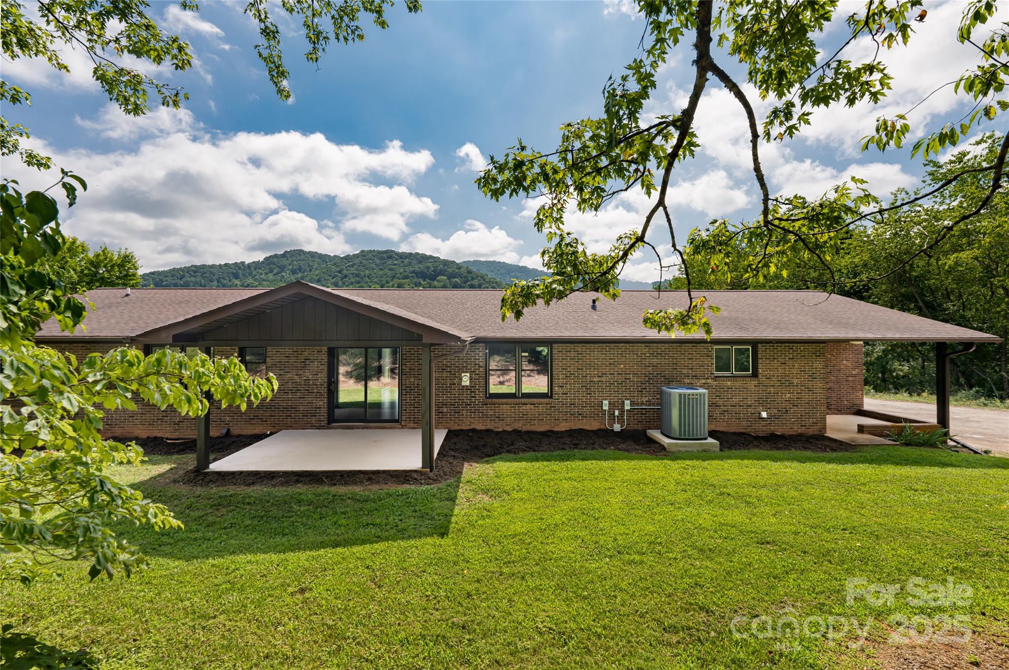 36 Brooks Branch Road Leicester, NC 28748 - Photo 3 of 47