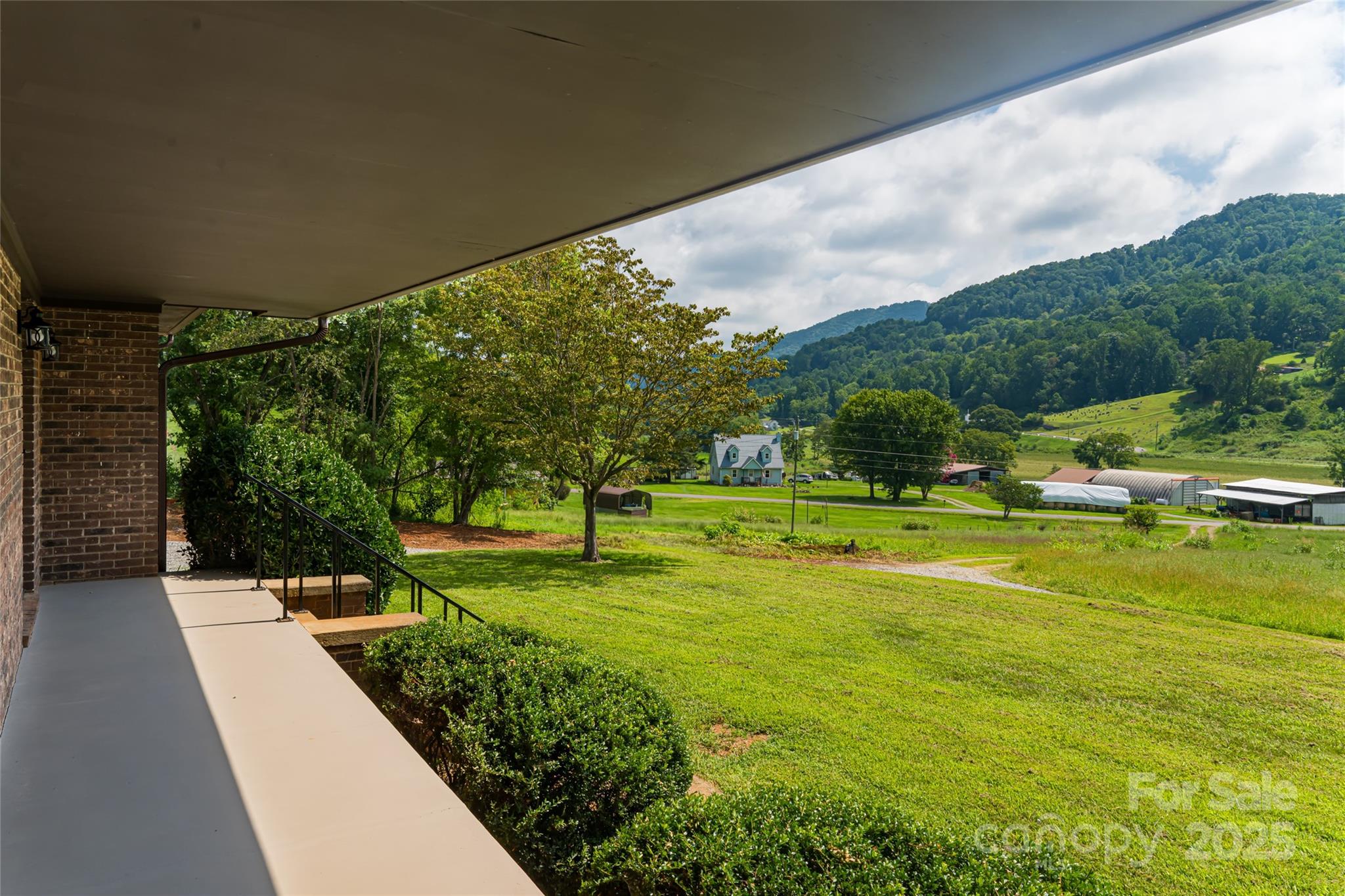 36 Brooks Branch Road Leicester, NC 28748 - Photo 5 of 47