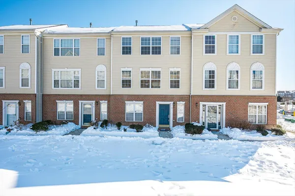 $525,000 | 3 Kosmoski Terrace, Sayreville, NJ 08859