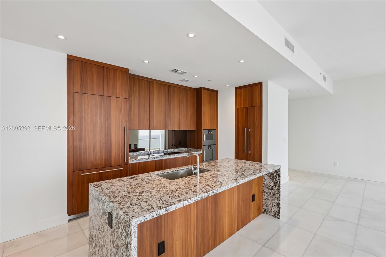 175 Southeast 25th Road, Unit 2803 Miami, FL 33129 - Photo 25 of 56