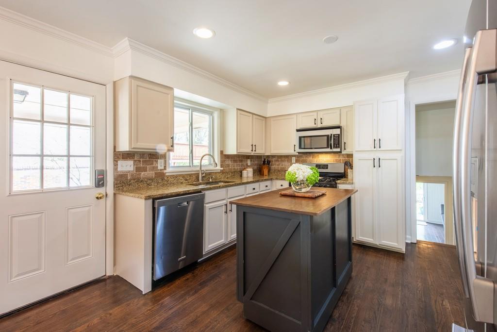 431 Chevelle Lane Decatur, GA 30030 - Photo 12 of 48