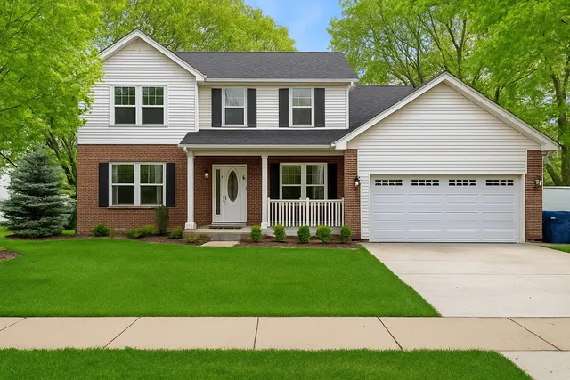 $779,900 | 7517 Main Street, Darien, IL 60561