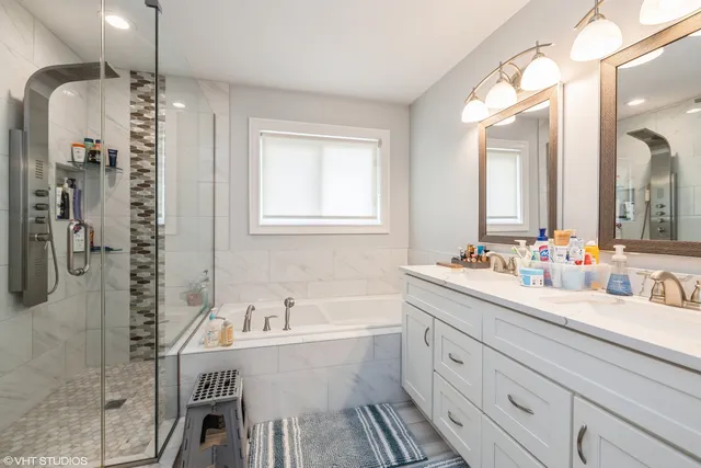 $779,900 | 7517 Main Street, Darien, IL 60561