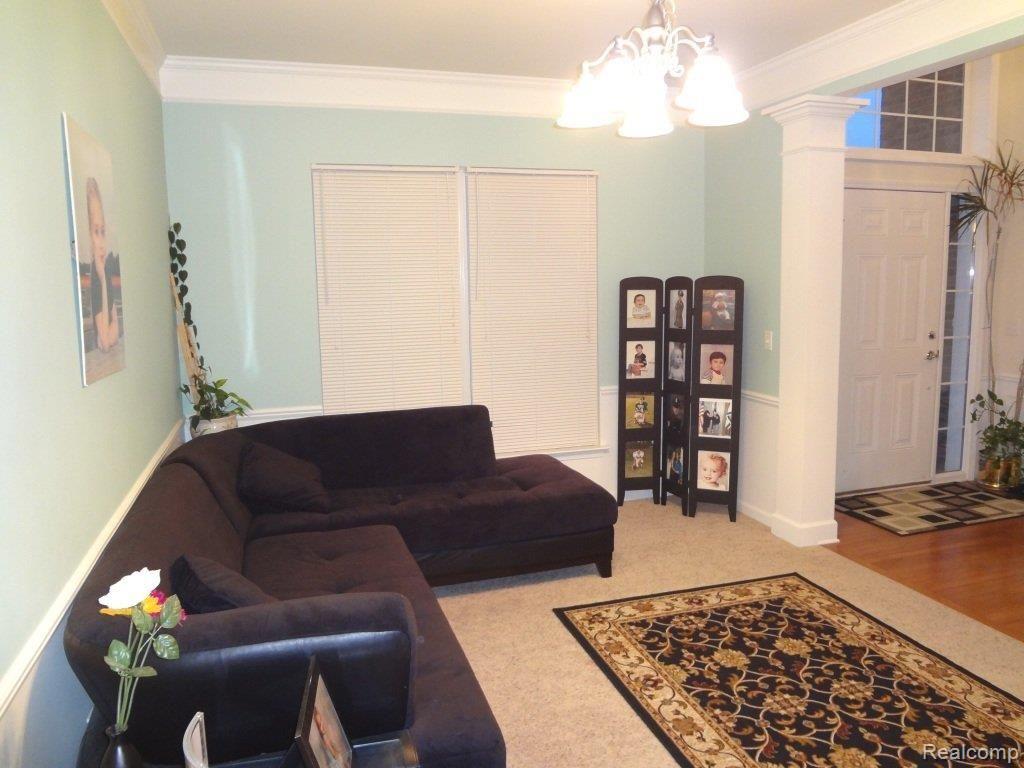 49377 Oxley Road Macomb, MI 48044 - Photo 3 of 23 DiningRM.JPG