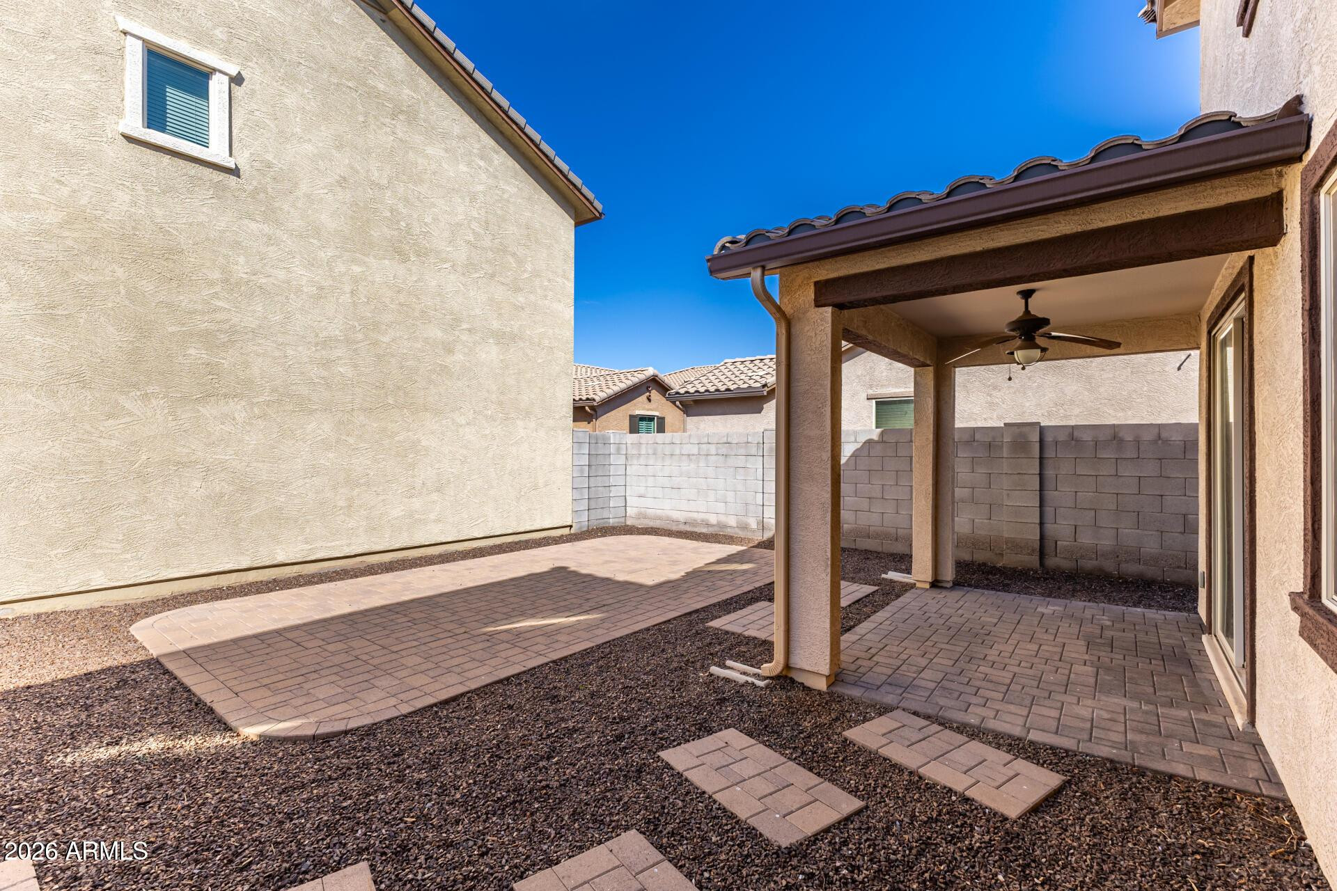 4084 East Ranch Road Gilbert, AZ 85296 - Photo 31 of 33 a backyard of a house