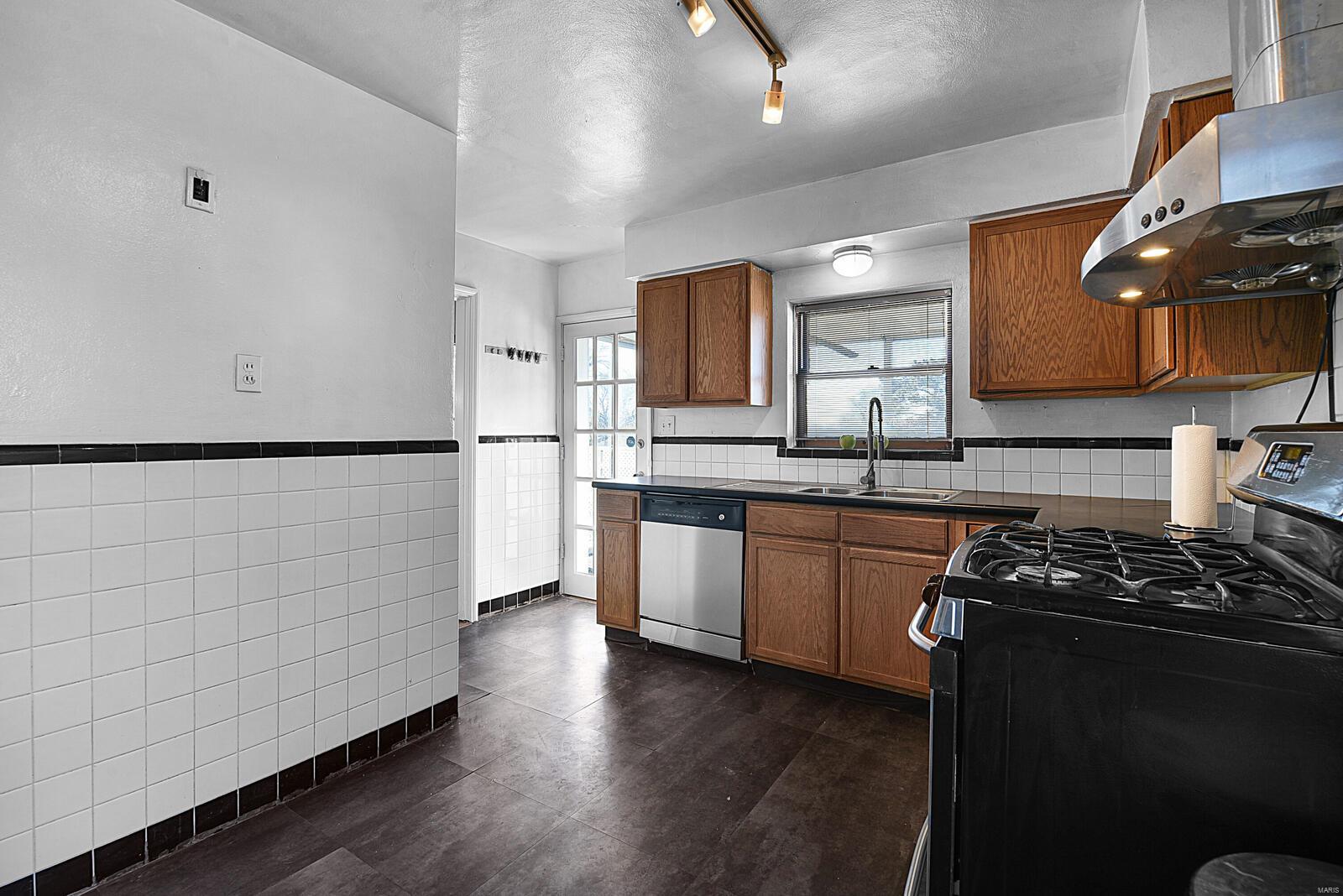 5220 Weber Road St. Louis, MO 63123 - Photo 9 of 28 Gallery Image 9