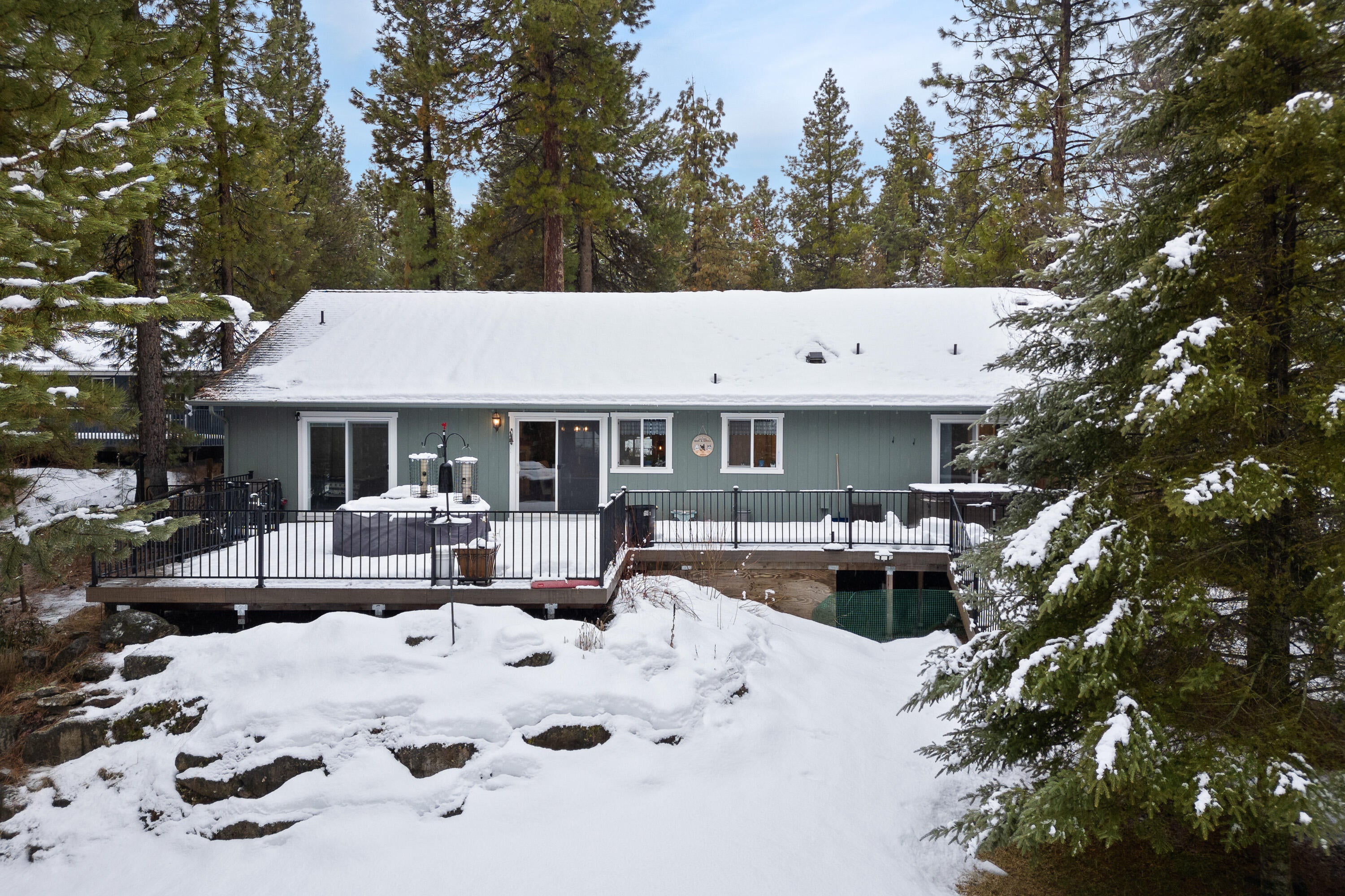 17178 Island Loop Way Bend, OR 97707 - Photo 32 of 38 Back Deck