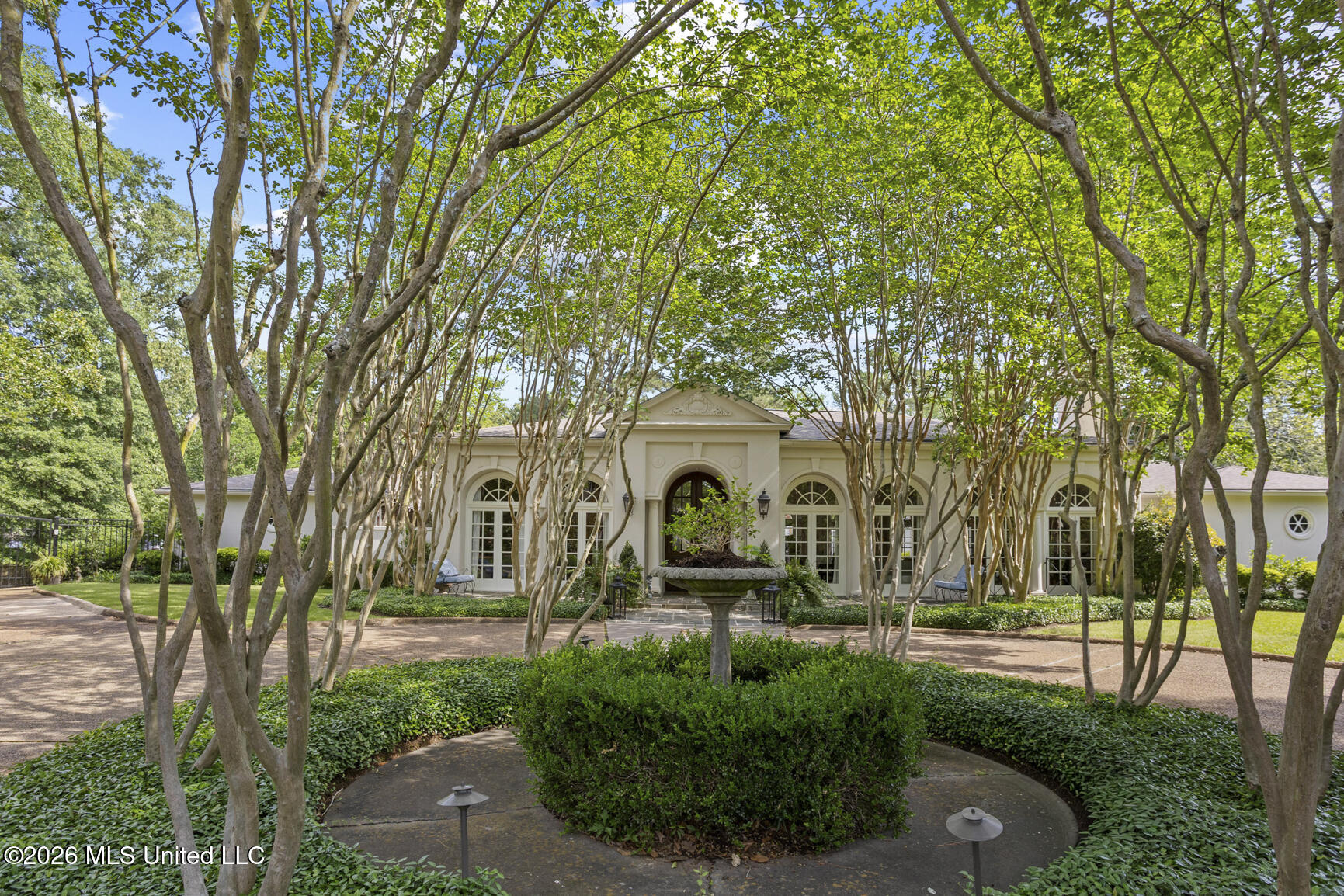 2086 Culleywood Road Jackson, MS 39211 - Photo 2 of 79 2086 Culleywood-2