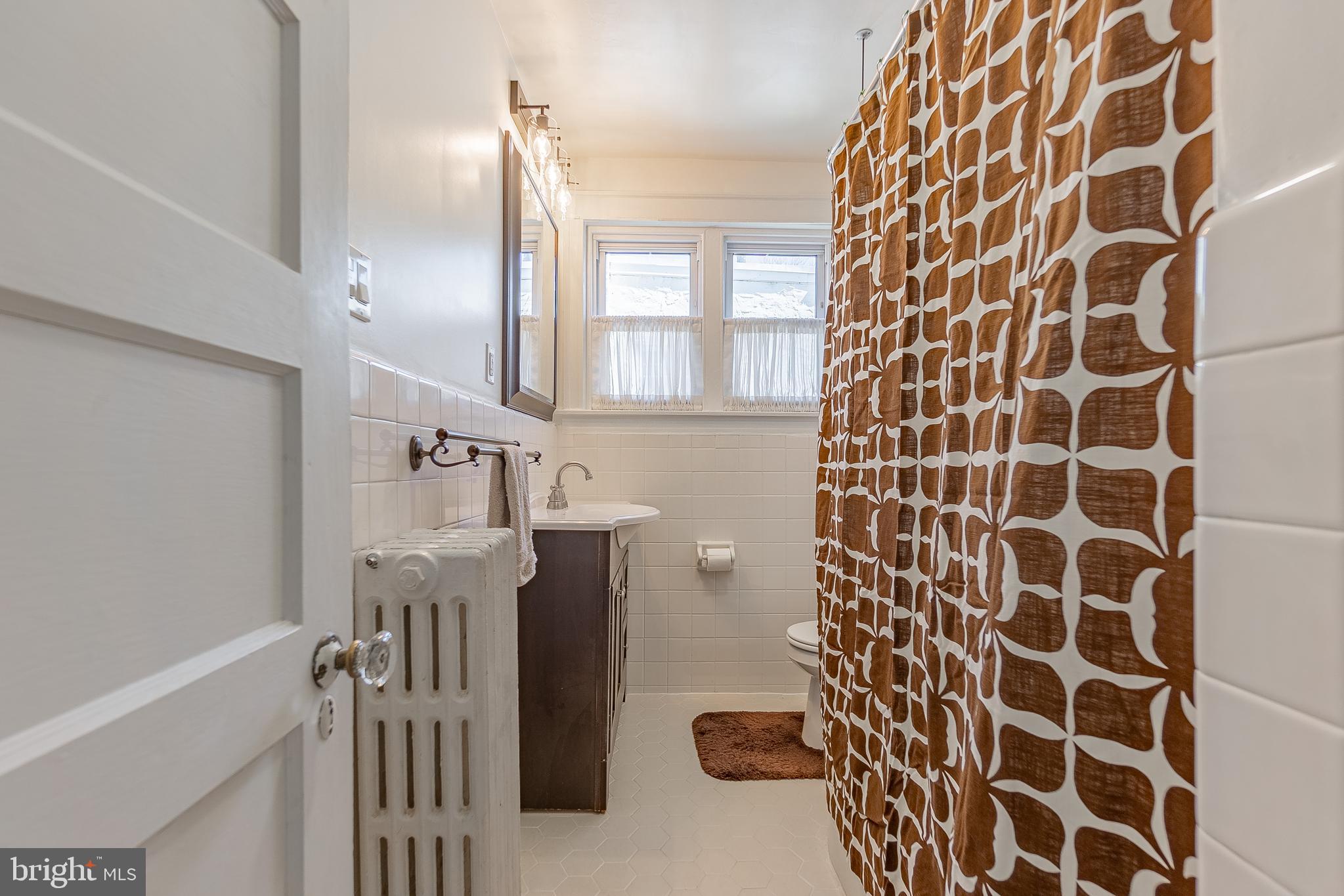 741 Humphreys Road Ardmore, PA 19003 - Photo 28 of 34 Full Bath - hall