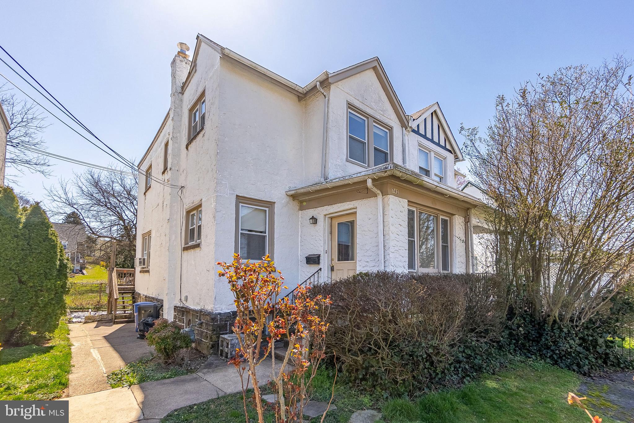 741 Humphreys Road Ardmore, PA 19003 - Photo 4 of 34 Gallery Image 4