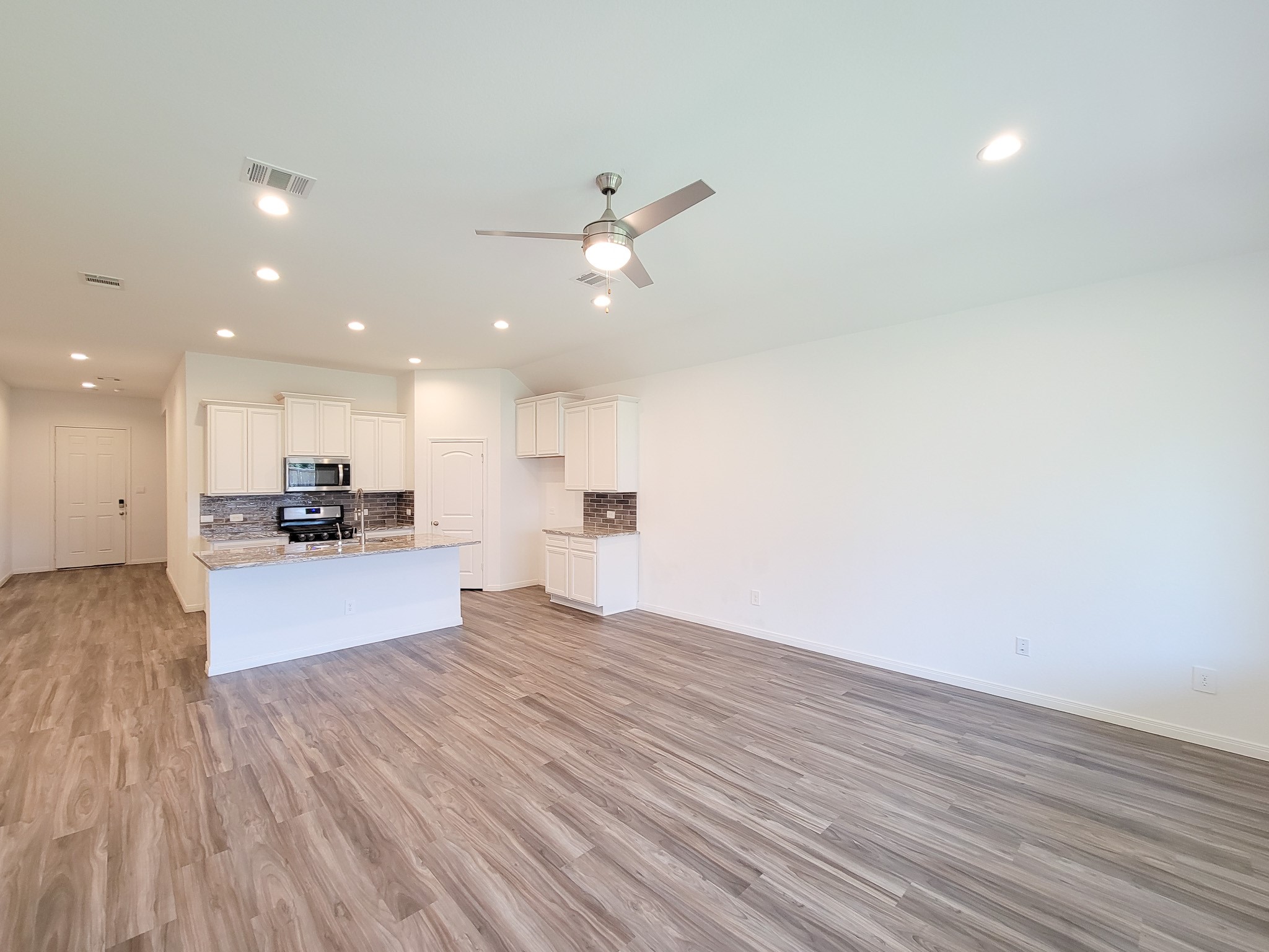 907 Youth Water Road Montgomery, TX 77316 - Photo 14 of 41