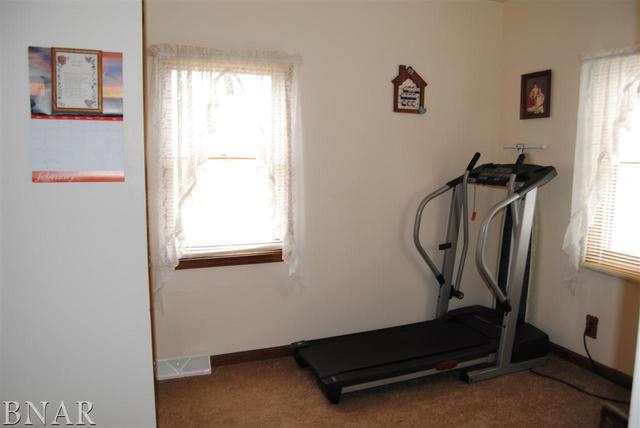 9001 Birkbeck Road Clinton, IL 61727 - Photo 11 of 23