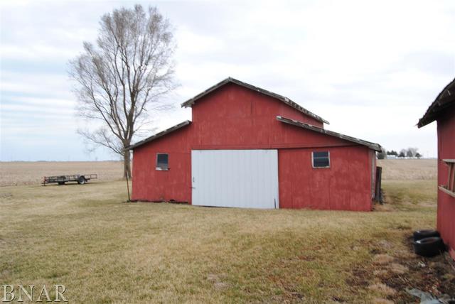 9001 Birkbeck Road Clinton, IL 61727 - Photo 16 of 23