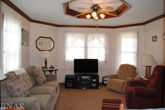 9001 Birkbeck Road Clinton, IL 61727 - Photo 7 of 23