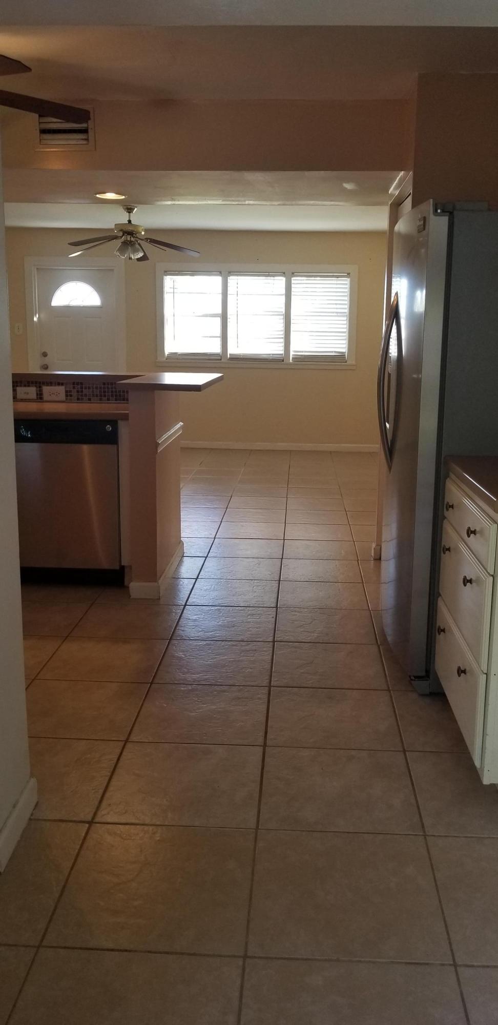 587 Tallulah Road Lake Worth, FL 33462 - Photo 12 of 18 20180917_162755