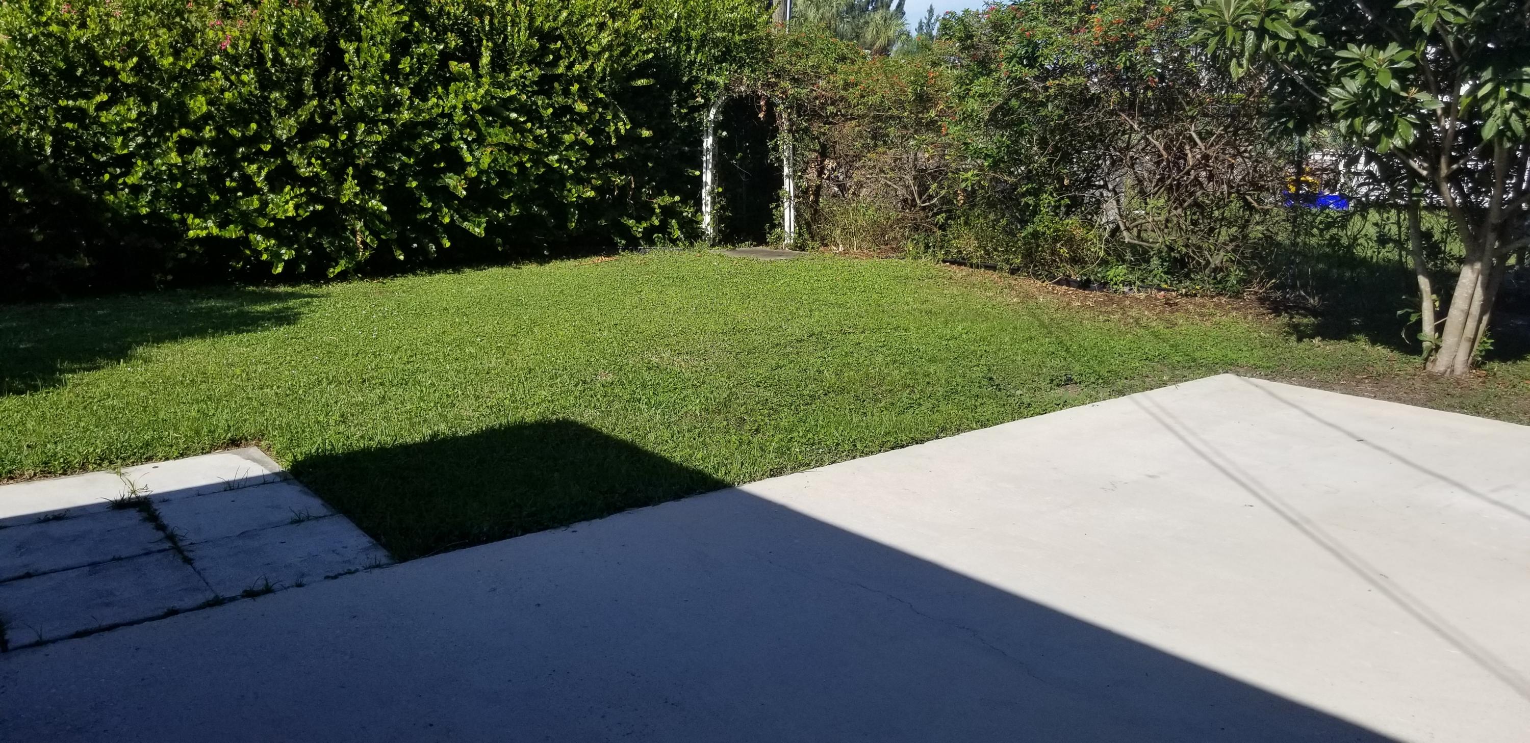 587 Tallulah Road Lake Worth, FL 33462 - Photo 13 of 18 20180917_162824