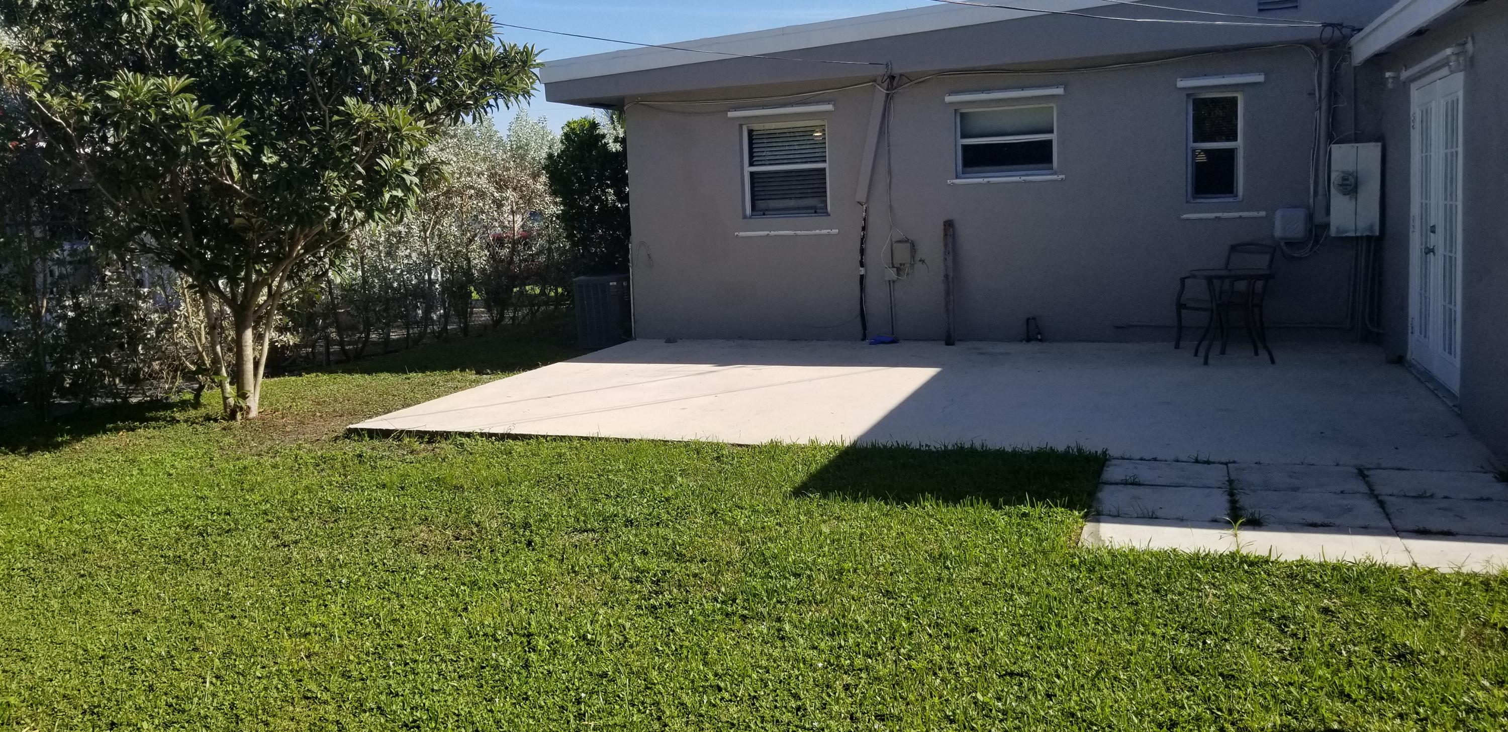 587 Tallulah Road Lake Worth, FL 33462 - Photo 14 of 18 20180917_162844