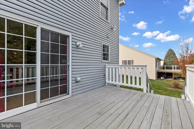 a picture of a wall with a white wall and a picture