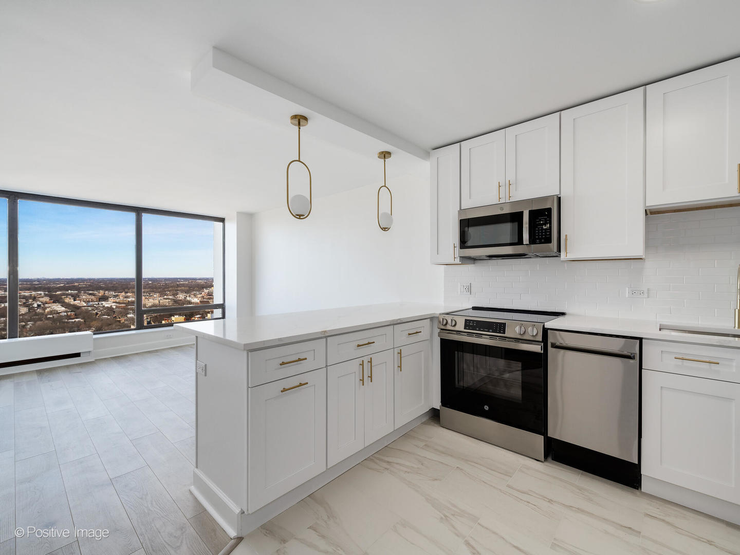 5445 North Sheridan Road, Unit 3107 Chicago, IL 60640 - Photo 2 of 17