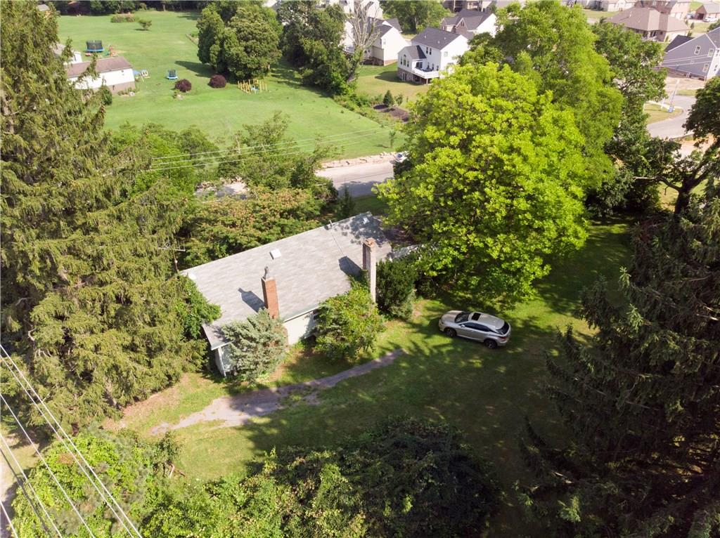 271 Moody Road Imperial, PA 15126 - Photo 3 of 19 Gallery Image 3