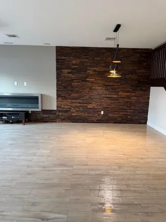 $4,800 | 835 Northeast 191st Street, Miami, FL 33179