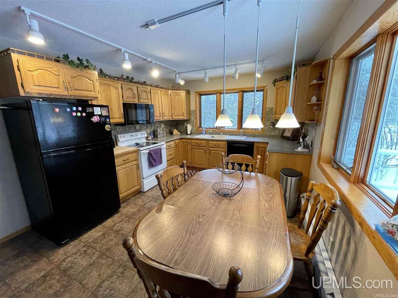 113 Marinello Road Iron River, MI 49935 - Photo 5 of 33
