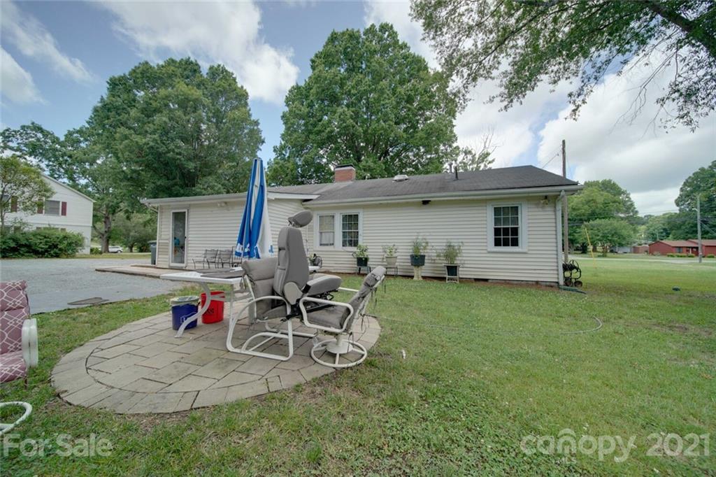 1109 Griffith Road Monroe, NC 28112 - Photo 4 of 42 Gallery Image 4