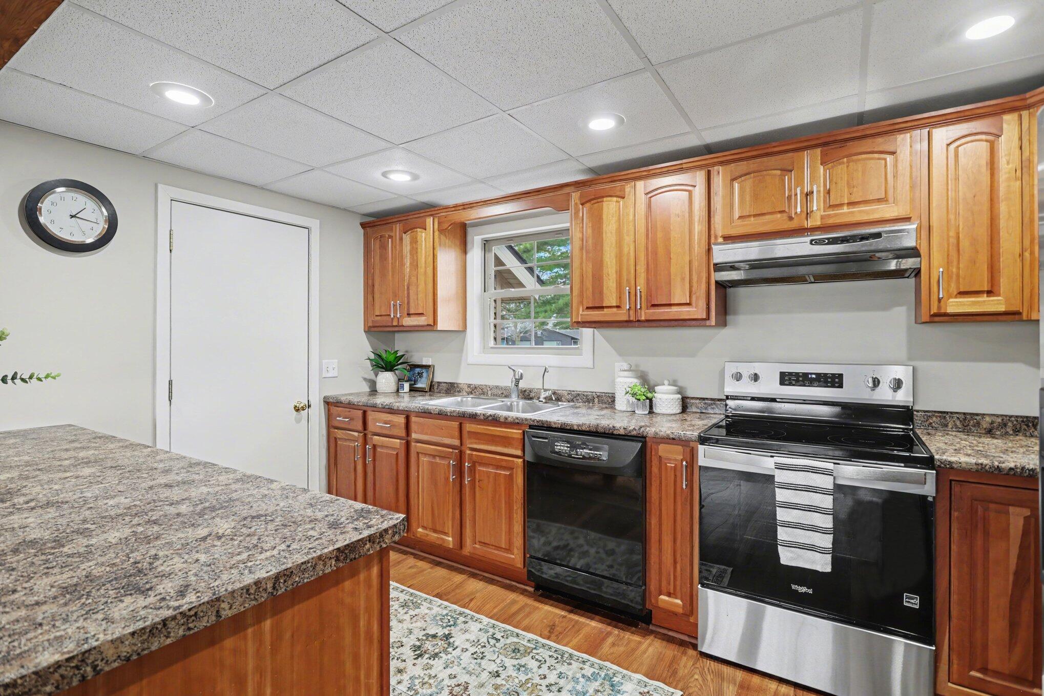 118 Maple Circle Climax, MI 49034 - Photo 11 of 42 Kitchen