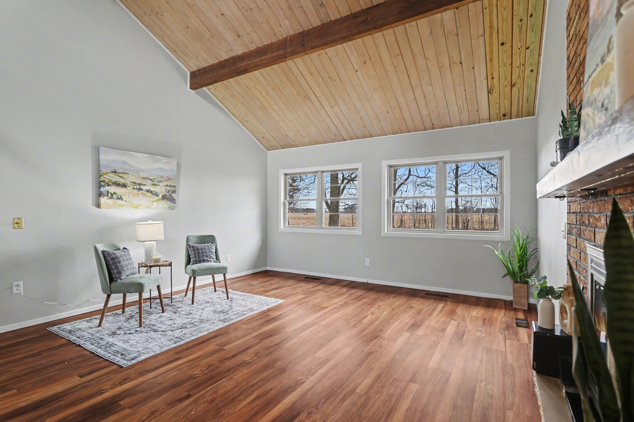 118 Maple Circle Climax, MI 49034 - Photo 5 of 42 Living room