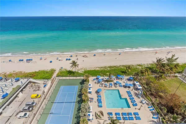 $4,250 | 1920 South Ocean Drive, Unit 17D, Hallandale Beach, FL 33009