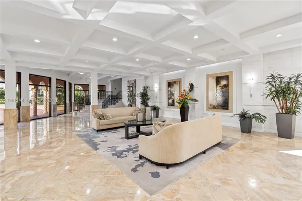 $4,250 | 1920 South Ocean Drive, Unit 17D, Hallandale Beach, FL 33009