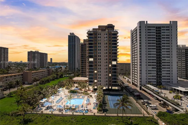 $4,700 | 1920 South Ocean Drive, Unit 17D, Hallandale Beach, FL 33009