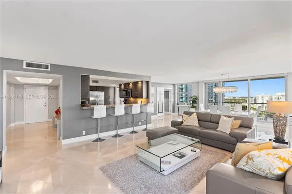 $4,250 | 1920 South Ocean Drive, Unit 17D, Hallandale Beach, FL 33009