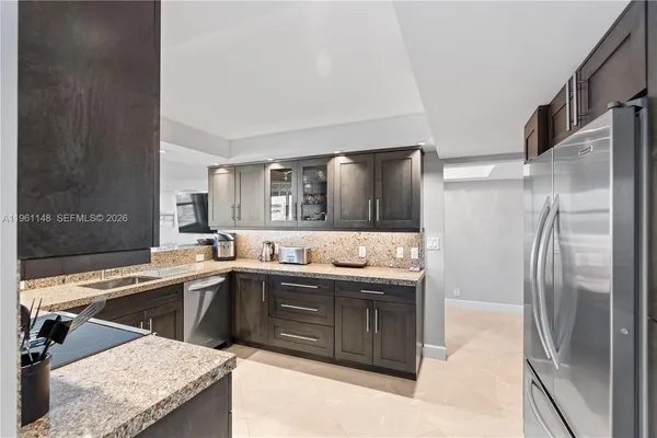 $4,250 | 1920 South Ocean Drive, Unit 17D, Hallandale Beach, FL 33009