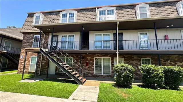 $79,990 | 6320 Riverside Drive, Unit 322, Metairie, LA 70003