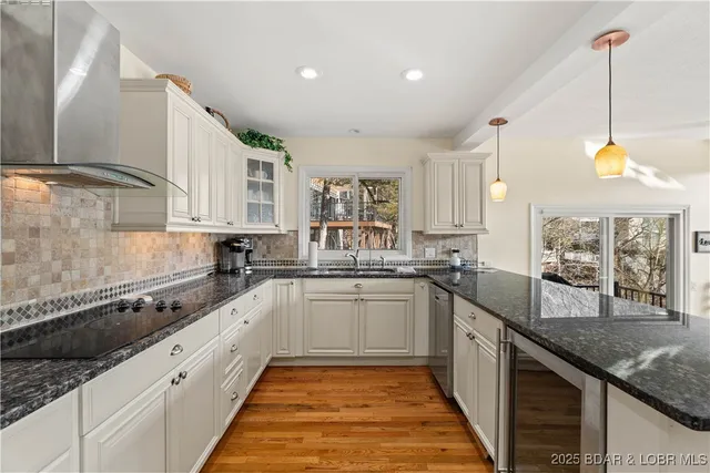 $825,000 | 16 Shelter Cove, Osage Beach, MO 65065