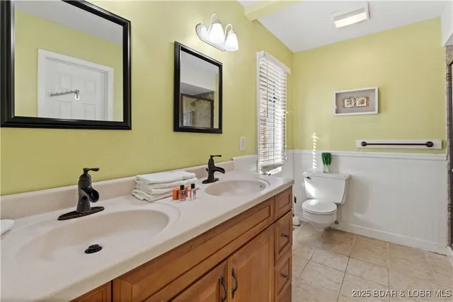 $825,000 | 16 Shelter Cove, Osage Beach, MO 65065