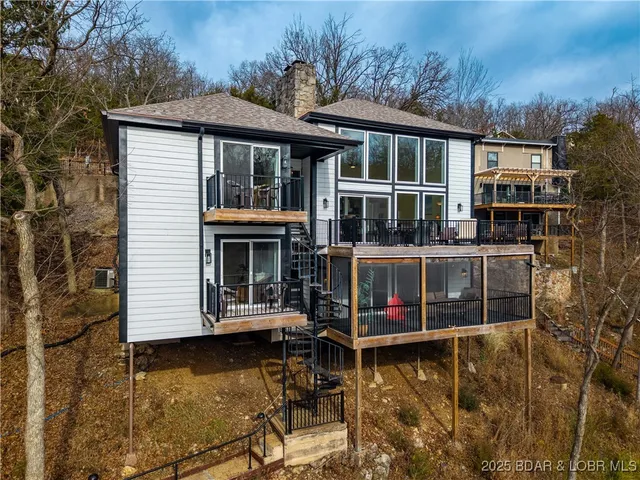 $825,000 | 16 Shelter Cove, Osage Beach, MO 65065